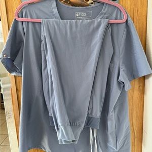 Figs Viper Blue joggers (Large) with Catalina top (XL)